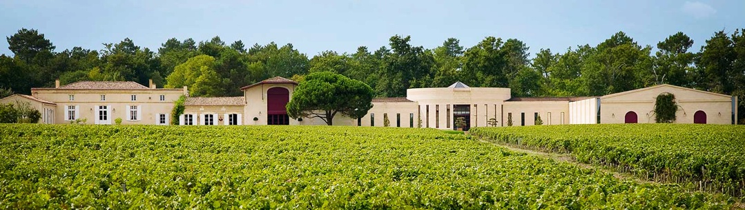 DOMAINE DE CHEVALIER chateau